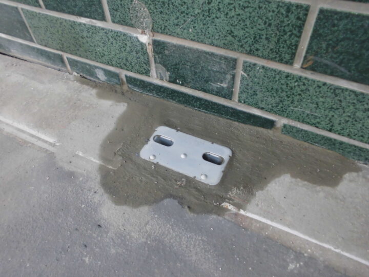 店舗シャッター　部品交換の画像